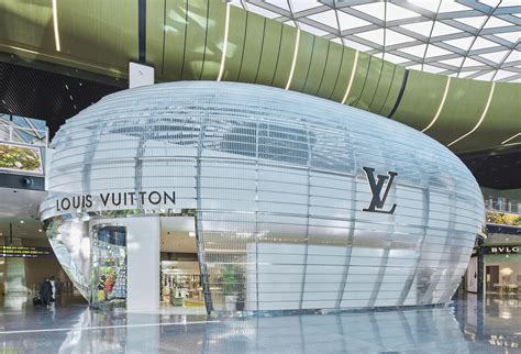 louis vuitton online shopping qatar|louis vuitton hamad north terminal.